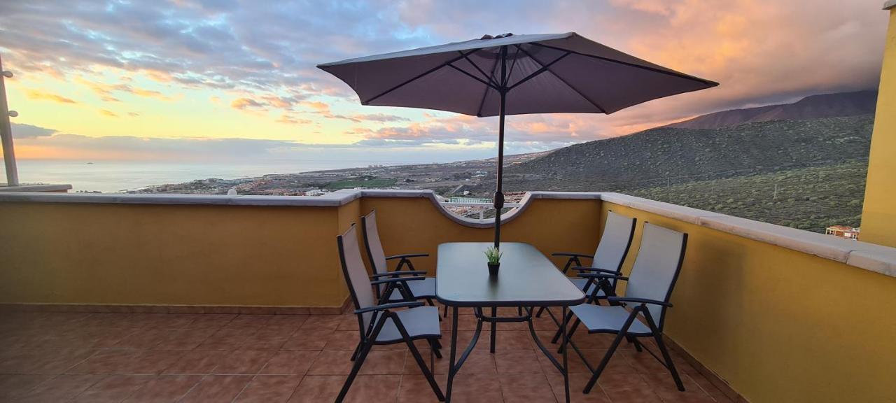 Holiday Home With A Serene Ocean And Mountain View Costa Adeje  Exterior foto